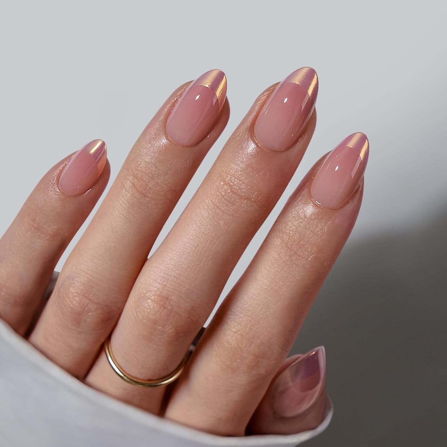 Pipa francesa de cromo Almond Press en uñas con pegamento para mujeres