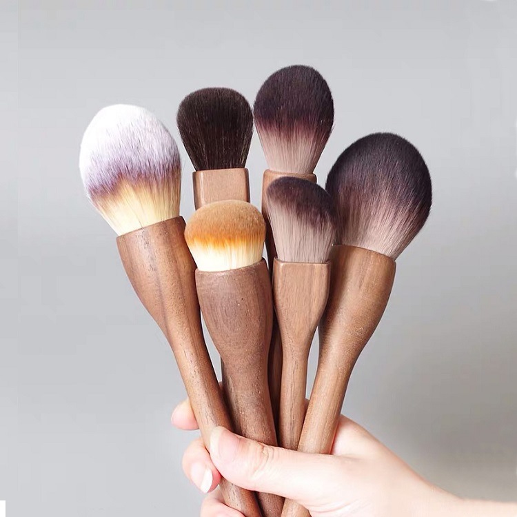 Controrning Powder Foundation Dome Blush Brush